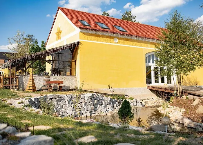 Κατάλυμα σε φάρμα Farma Mlyn